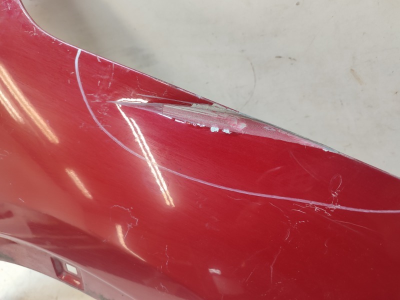 Крыло переднее правое