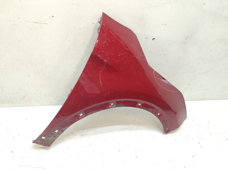 Крыло переднее правое