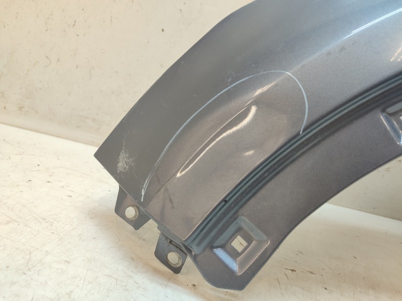 Крыло переднее левое