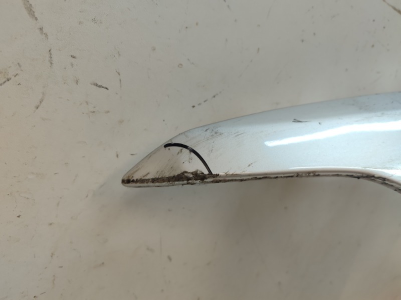 Крыло переднее левое