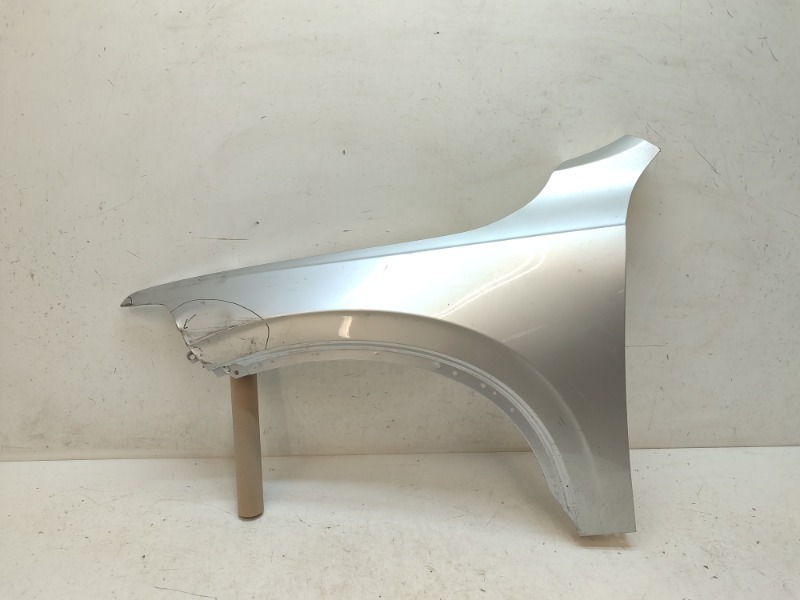 Крыло переднее левое