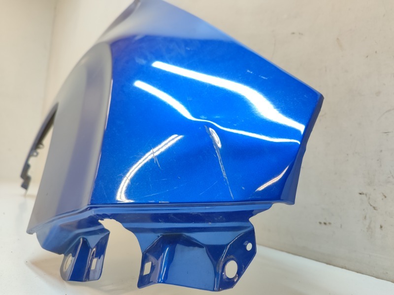 Крыло переднее правое