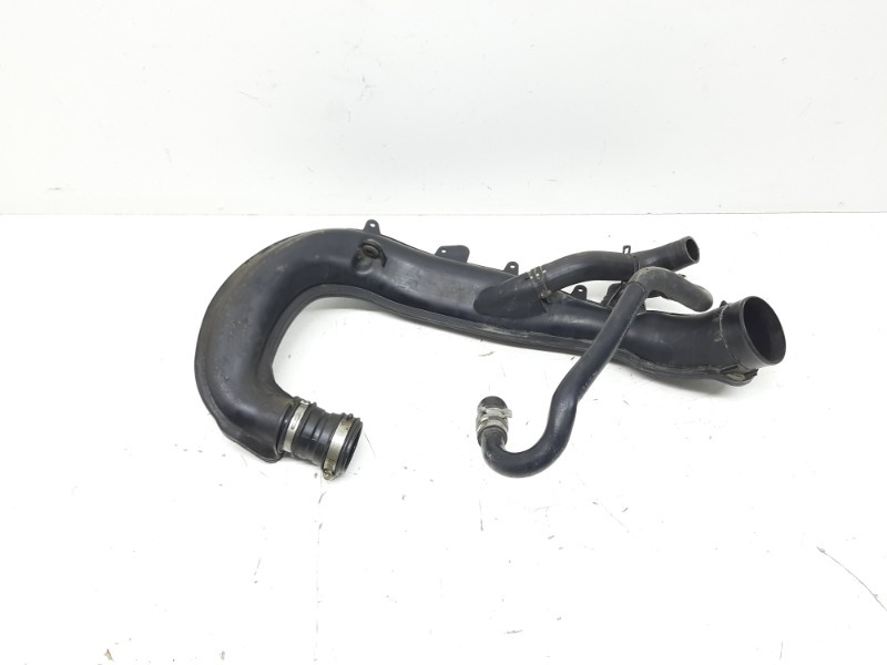 Патрубок воздушного фильтра