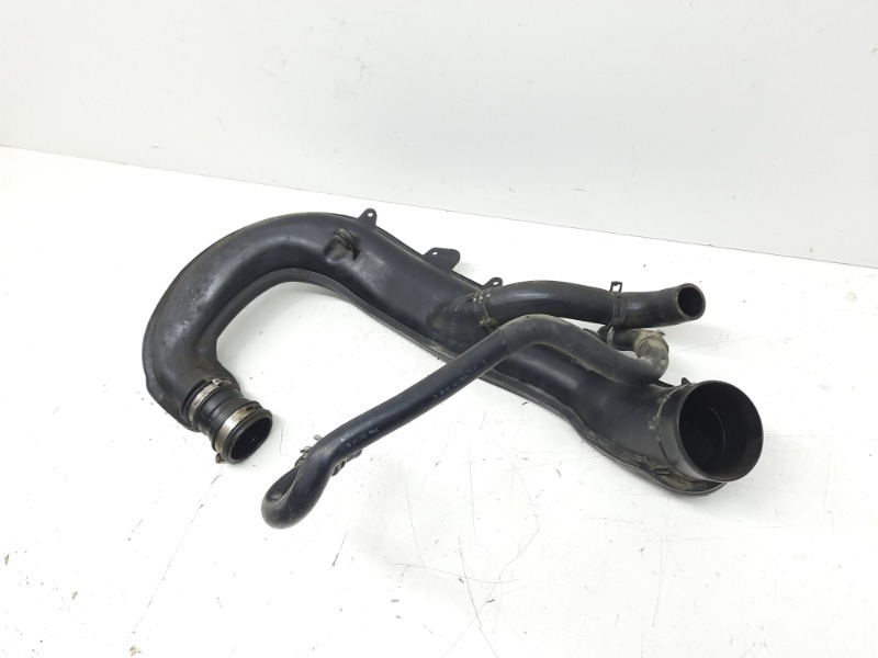 Патрубок воздушного фильтра