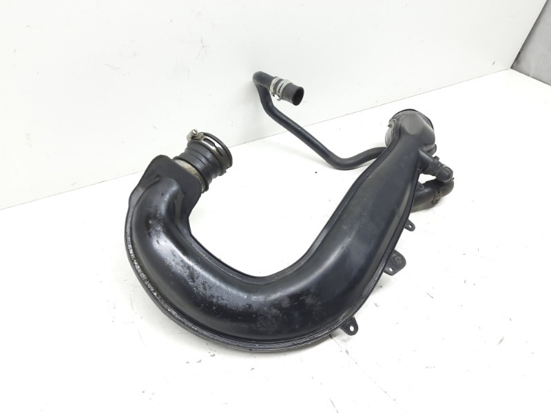 Патрубок воздушного фильтра