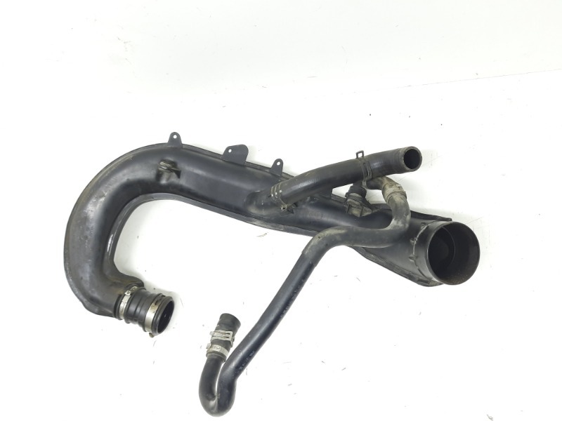 Патрубок воздушного фильтра