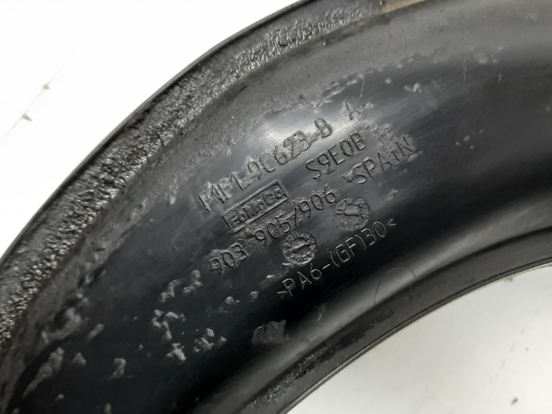 Патрубок воздушного фильтра