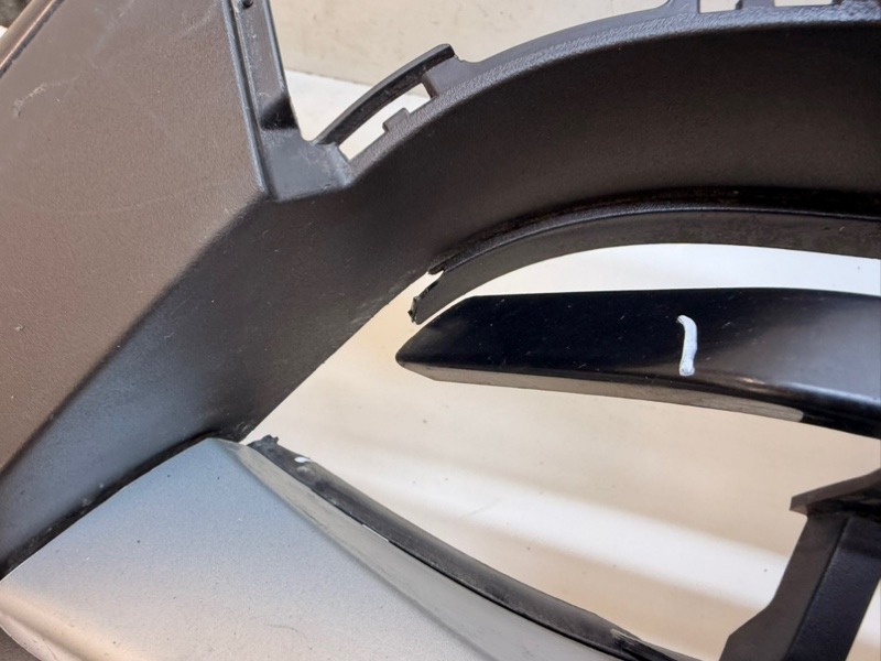 Бампер передний