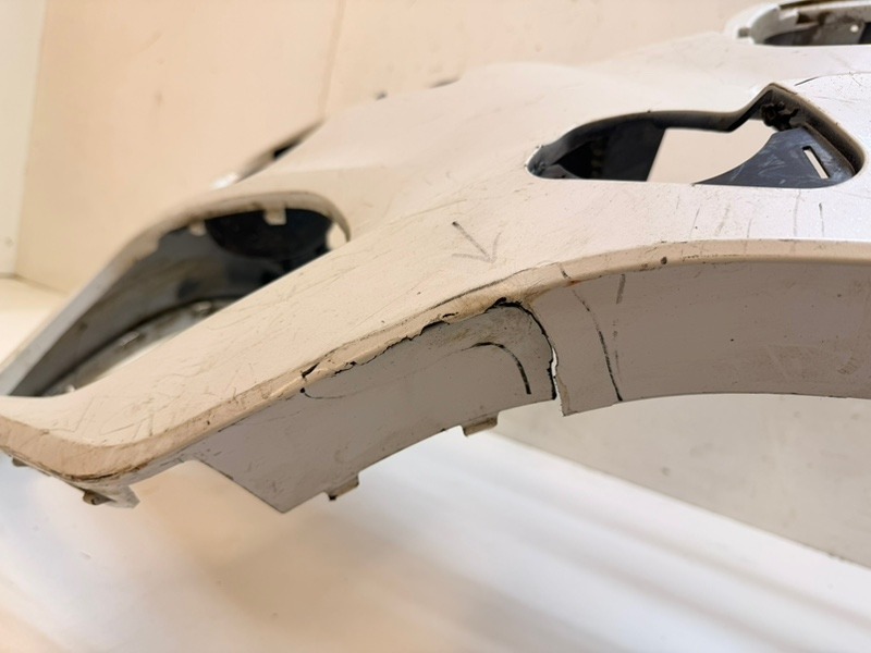 Бампер передний