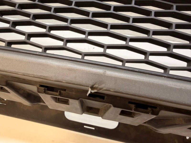 Бампер передний