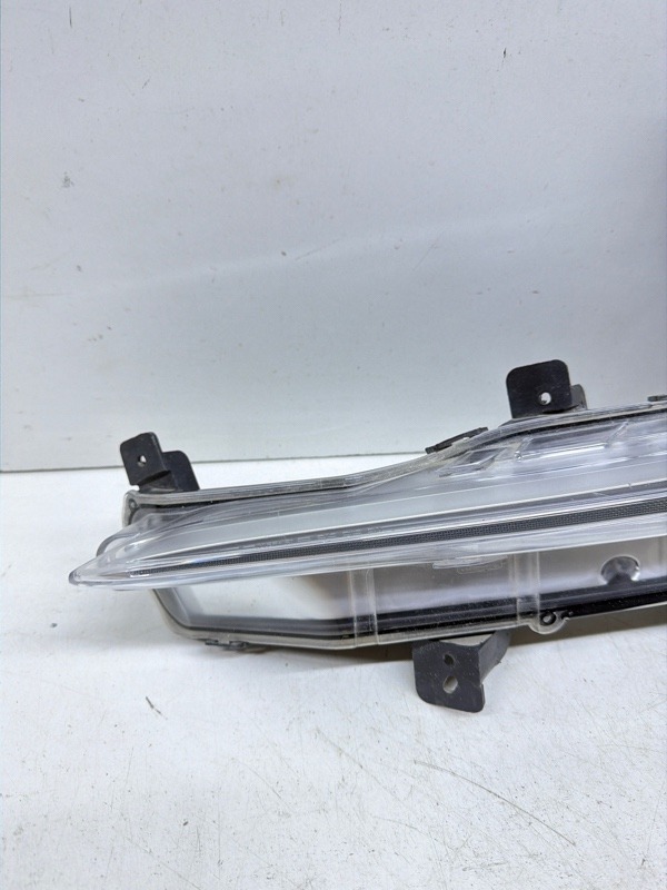 Фара противотуманная левая