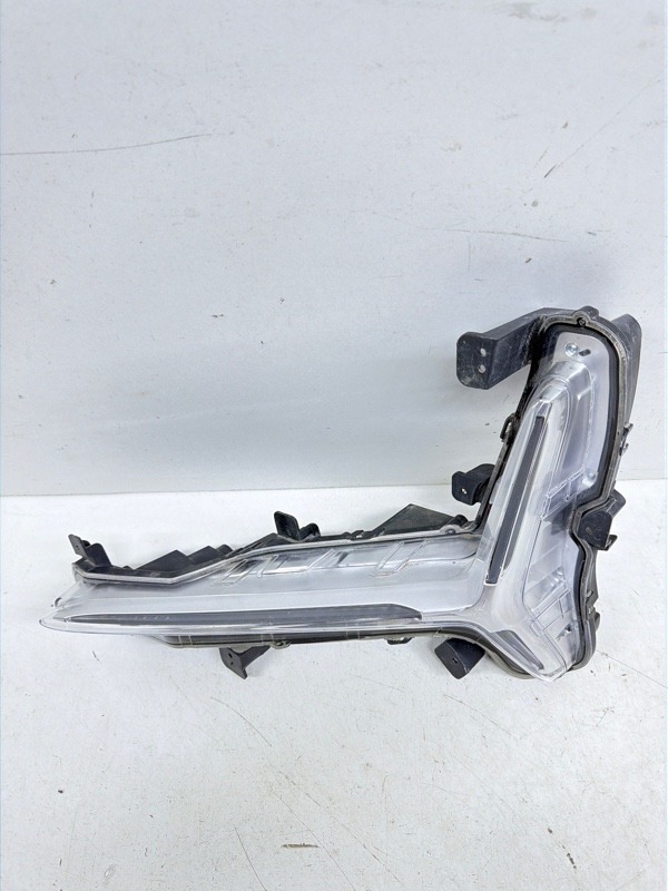 Фара противотуманная левая