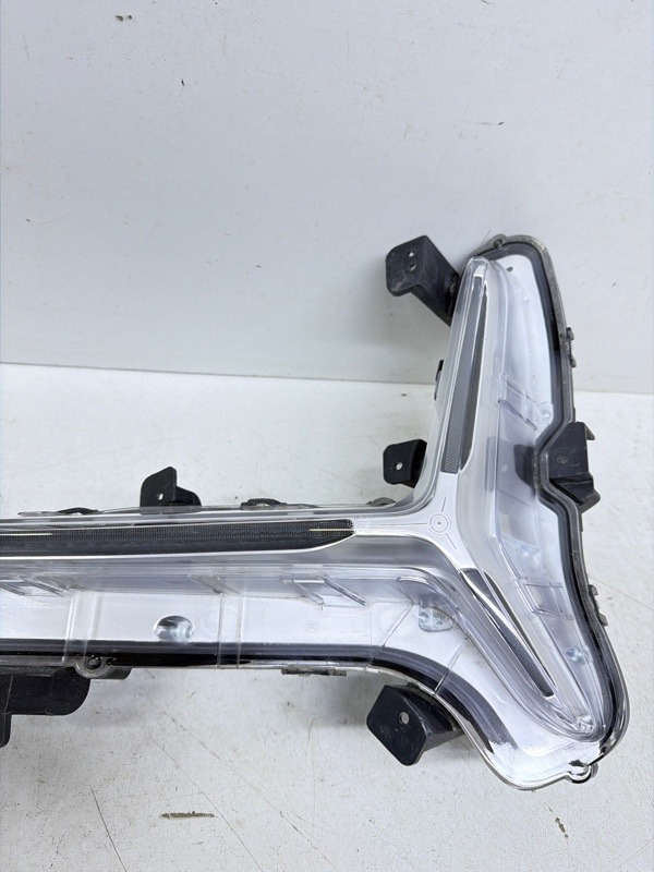 Фара противотуманная левая