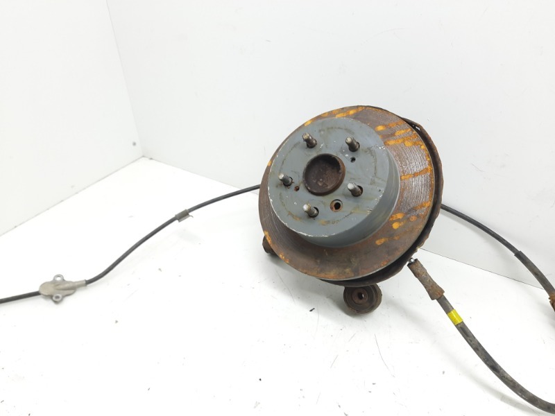 Кулак поворотный задний правый