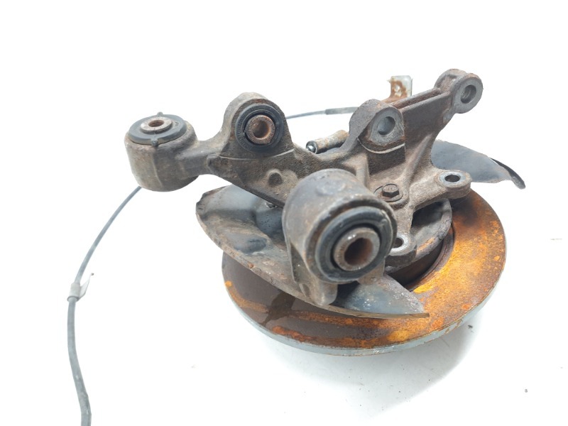 Кулак поворотный задний правый