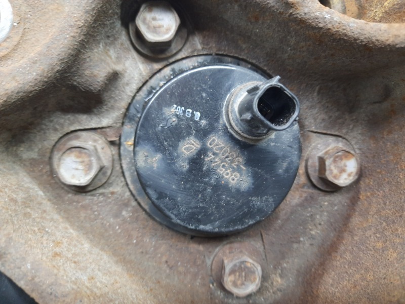 Кулак поворотный задний левый