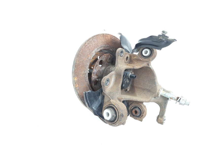 Кулак поворотный задний левый