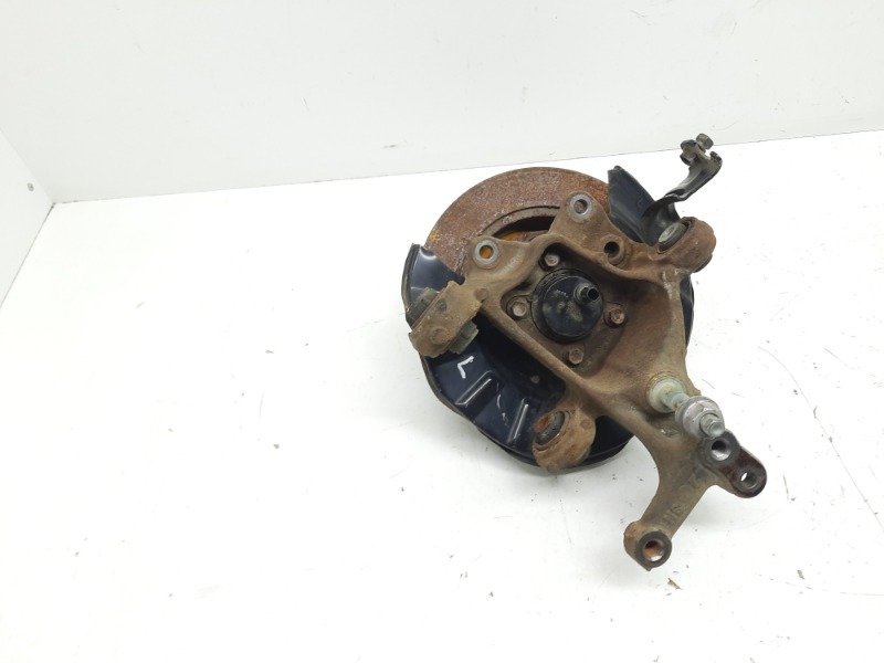 Кулак поворотный задний левый