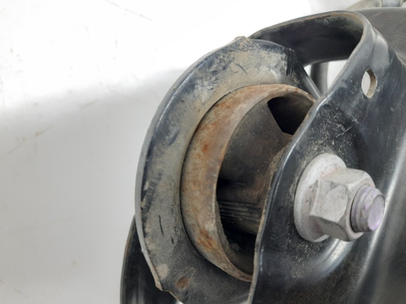 Рычаг задний левый