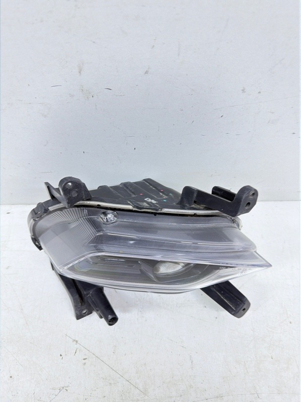 Фара противотуманная правая