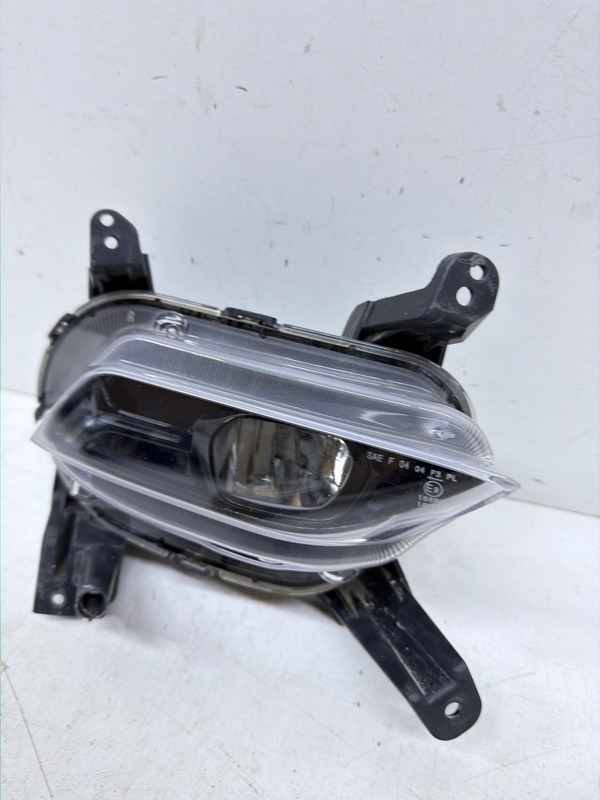 Фара противотуманная правая