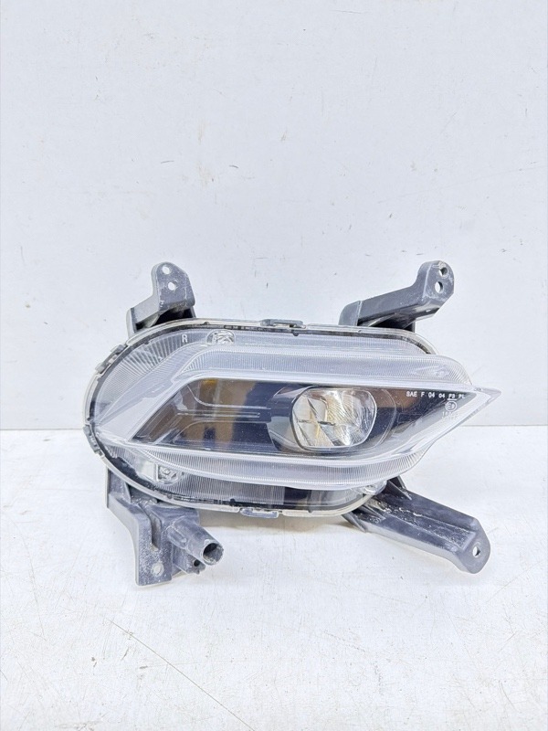 Фара противотуманная правая