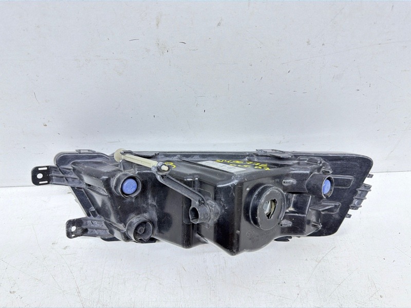 Фара противотуманная правая