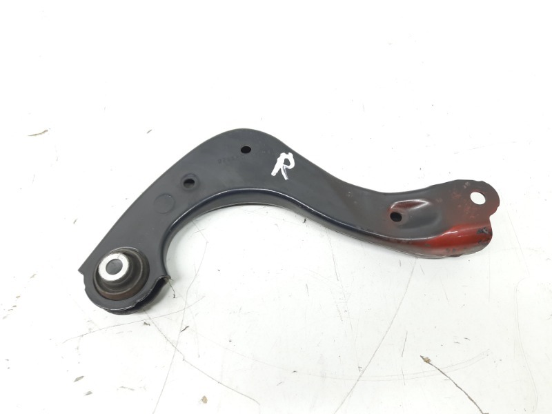 Рычаг задний правый