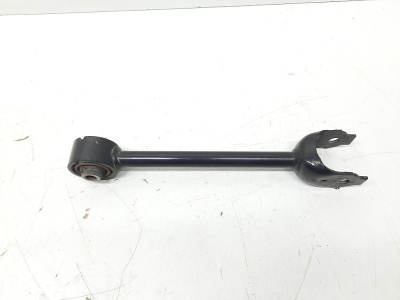 Рычаг задний правый