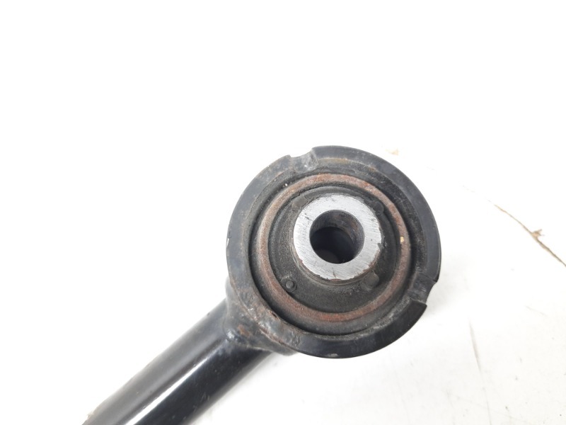 Рычаг задний левый