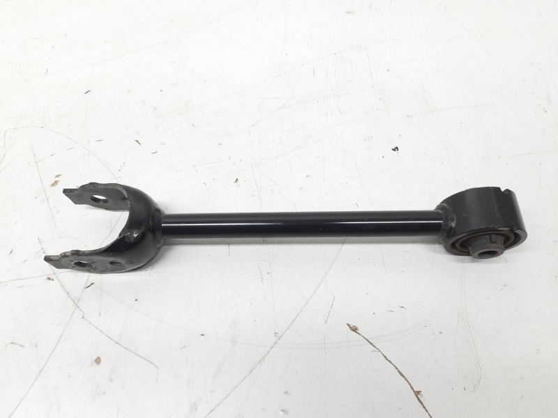 Рычаг задний левый