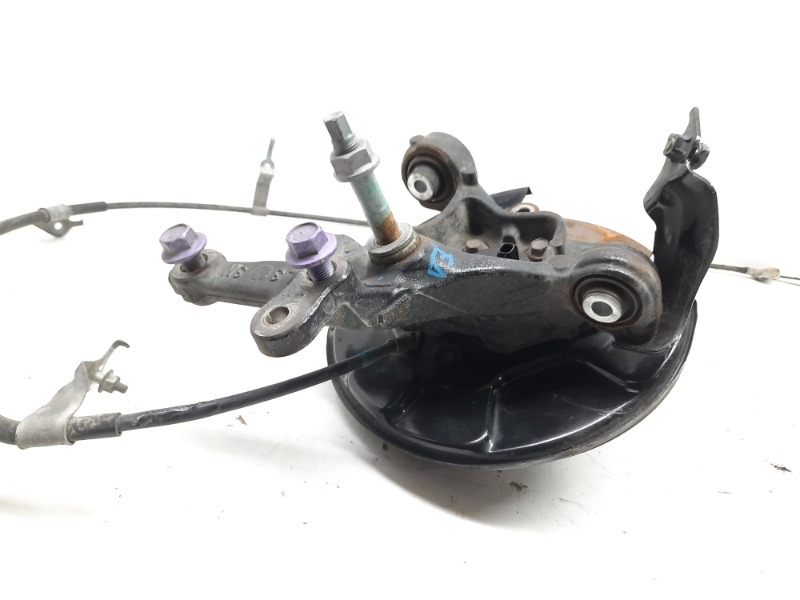 Кулак поворотный задний левый