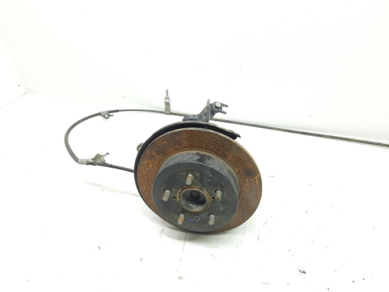 Кулак поворотный задний левый