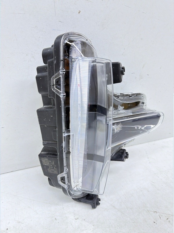 Фара противотуманная правая