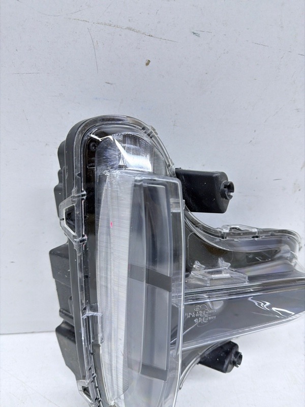 Фара противотуманная правая