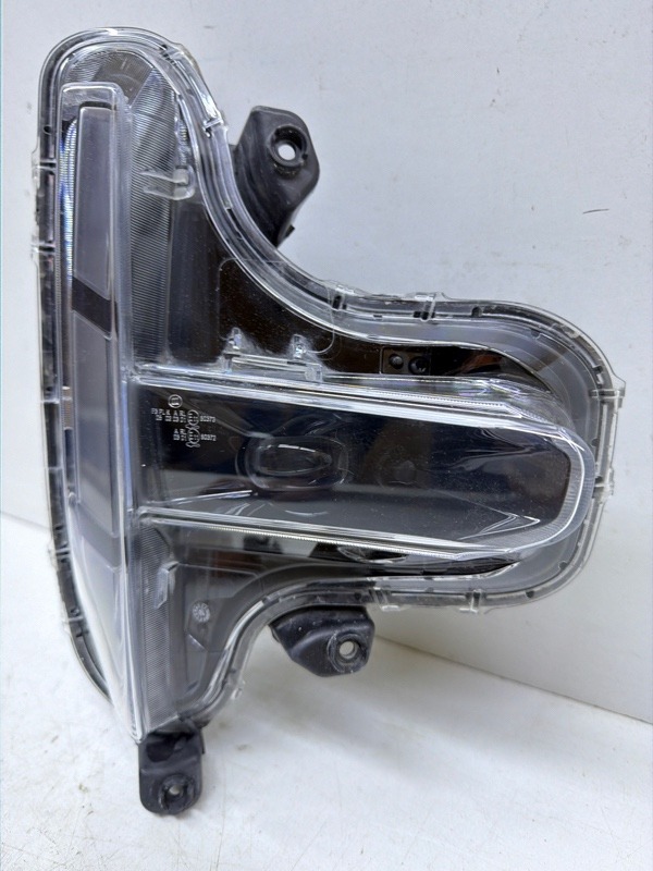 Фара противотуманная правая