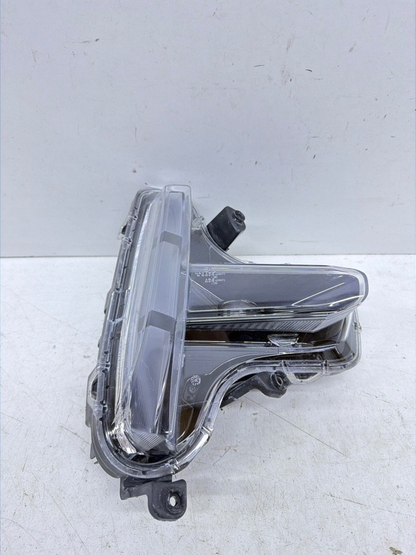 Фара противотуманная правая