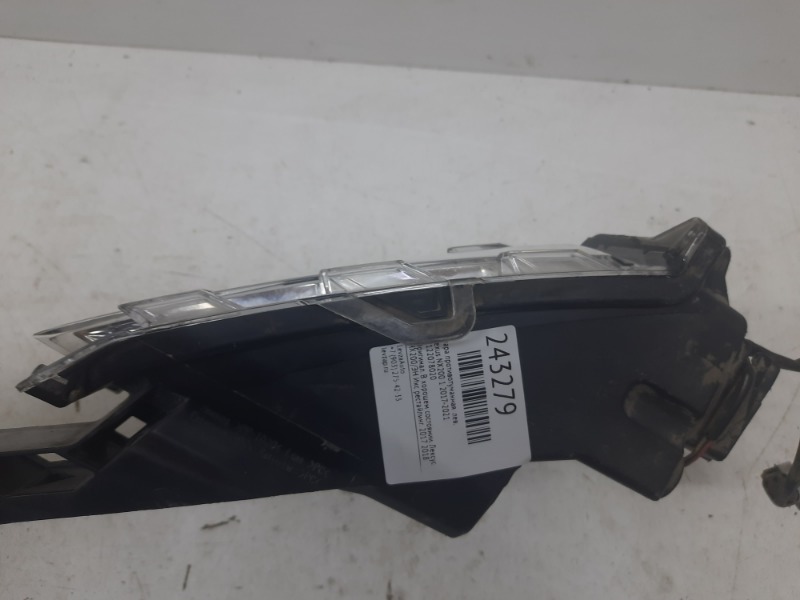 Фара противотуманная левая