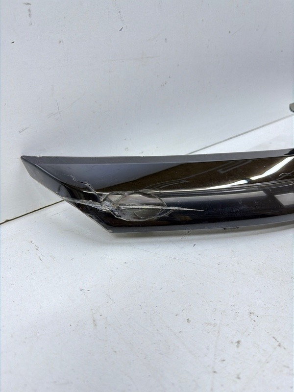 Накладка переднего бампера