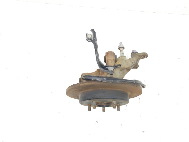 Кулак поворотный задний правый