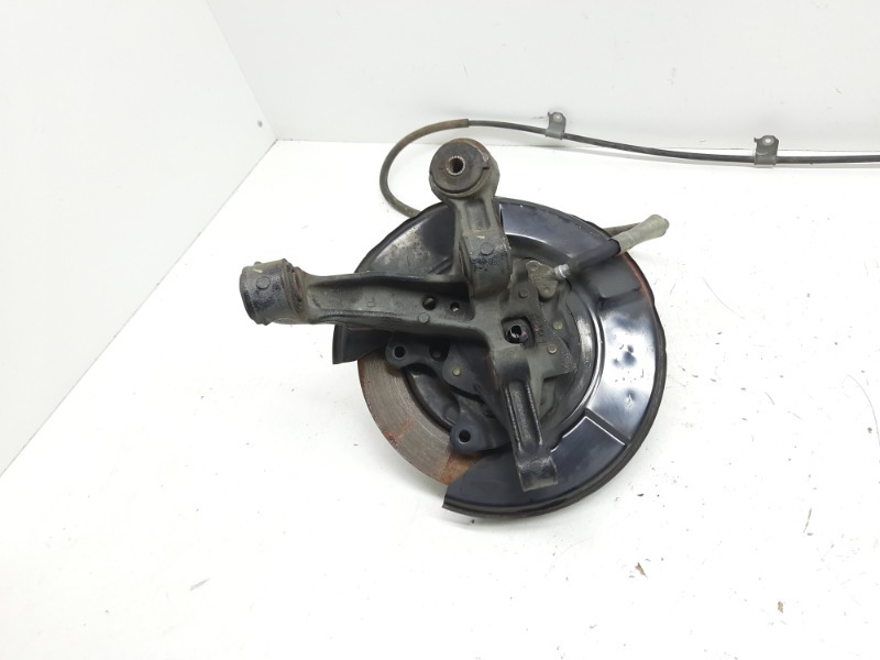 Кулак поворотный задний правый