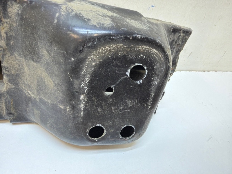 Усилитель заднего бампера