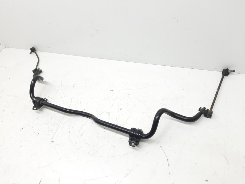 Стабилизатор передний