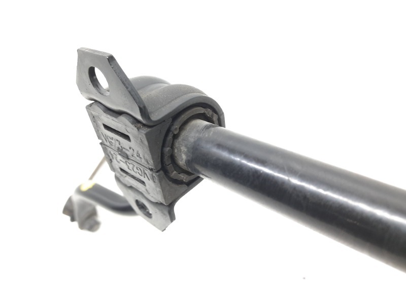 Стабилизатор передний