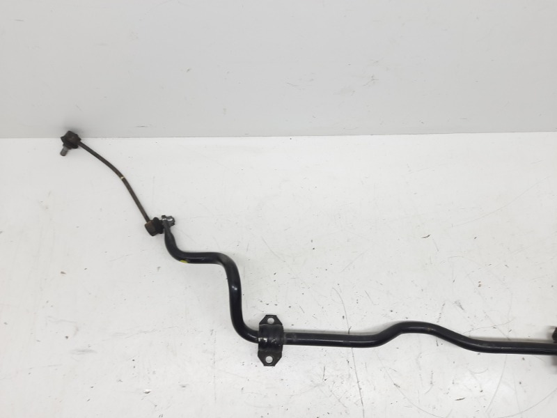 Стабилизатор передний