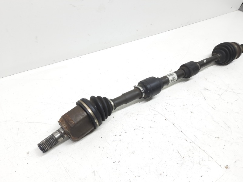 Полуось передняя правая