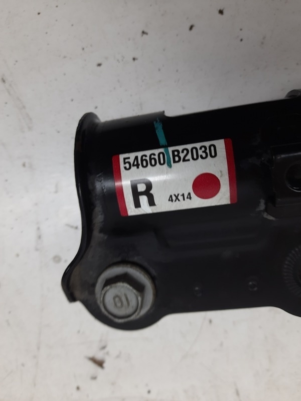 Амортизатор передний правый