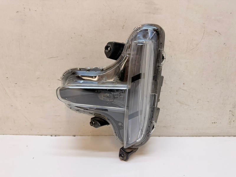 Фара противотуманная левая