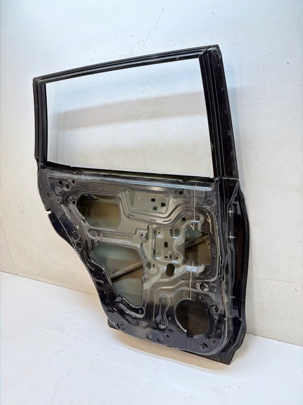 Дверь задняя левая