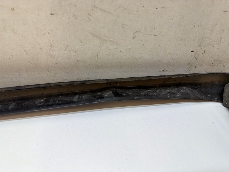 Усилитель переднего бампера